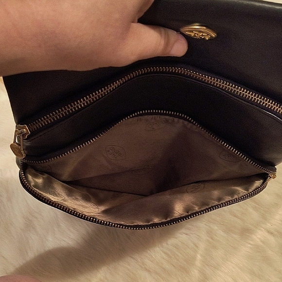 Black Leather Crossbody Bag - Picture 4 of 8